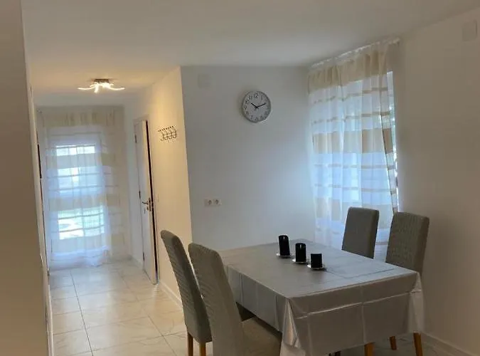 Apartment-Alex *
